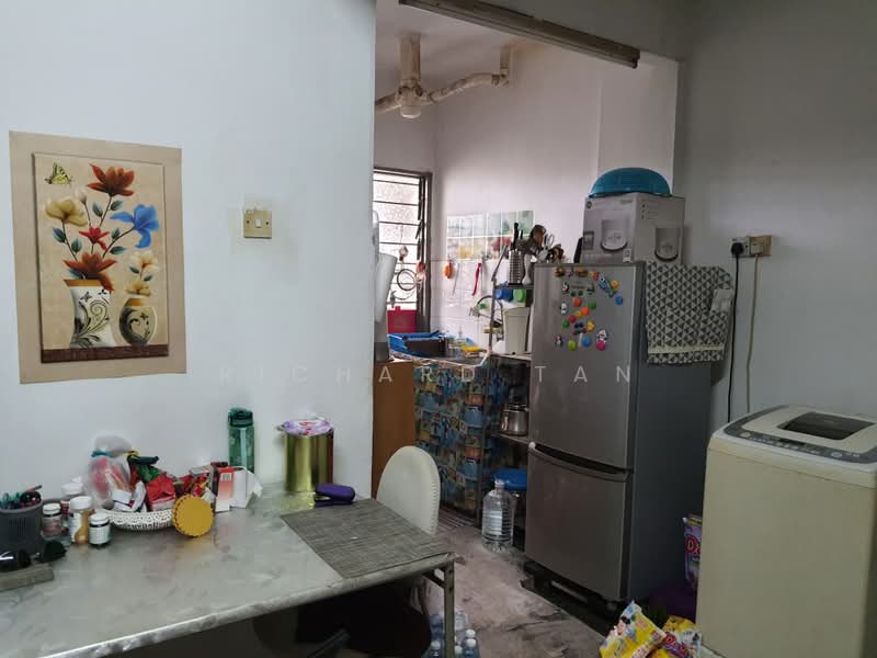 Pangsapuri untuk Dijual di Apartment Bukit Sri Bintang - Richard Tan - Kitchen - PropertyGuru.com.my