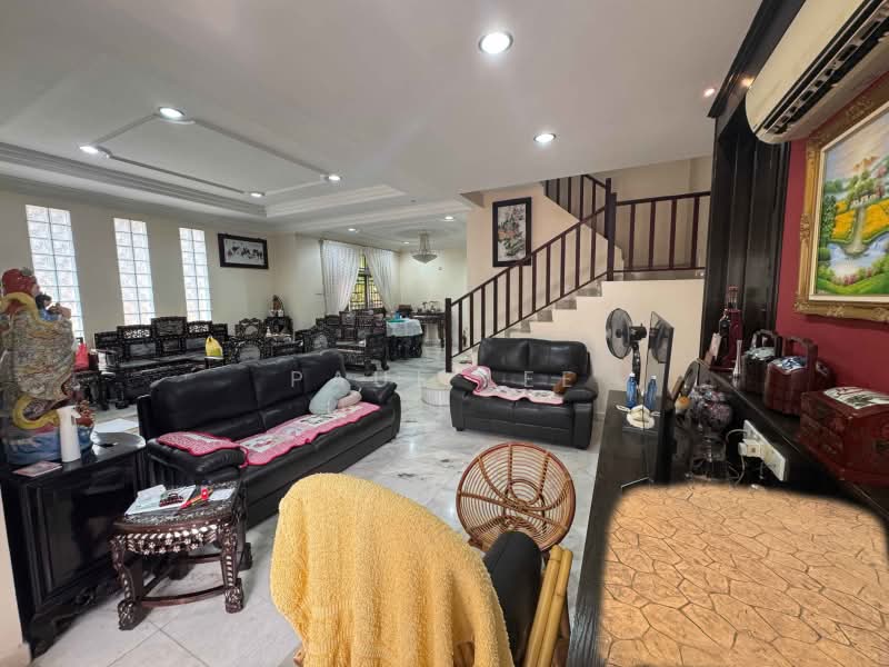 Semi-Detached House for Sale in Taman Yarl (Jalan Klang Lama (Old Klang Road)) - Paul Lee - Living Room - PropertyGuru.com.my