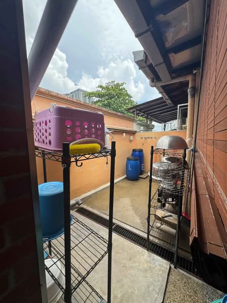 Semi-Detached House for Sale in Taman Yarl (Jalan Klang Lama (Old Klang Road)) - Paul Lee - Exterior - PropertyGuru.com.my