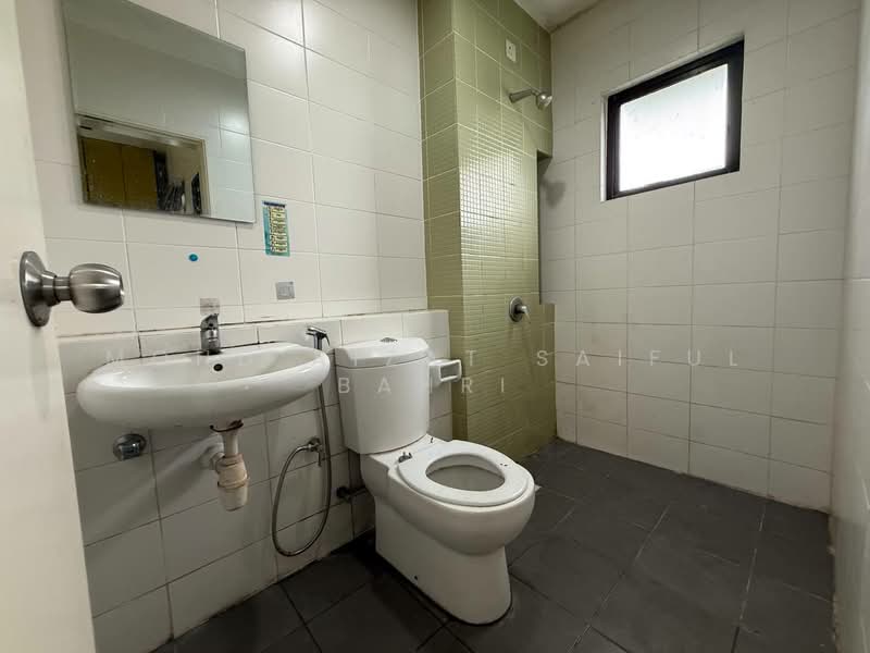 Semi-Detached House for Sale in Setia Ecohill (Semenyih) - Mohd Aizat Saiful Bahri - Bathroom - PropertyGuru.com.my