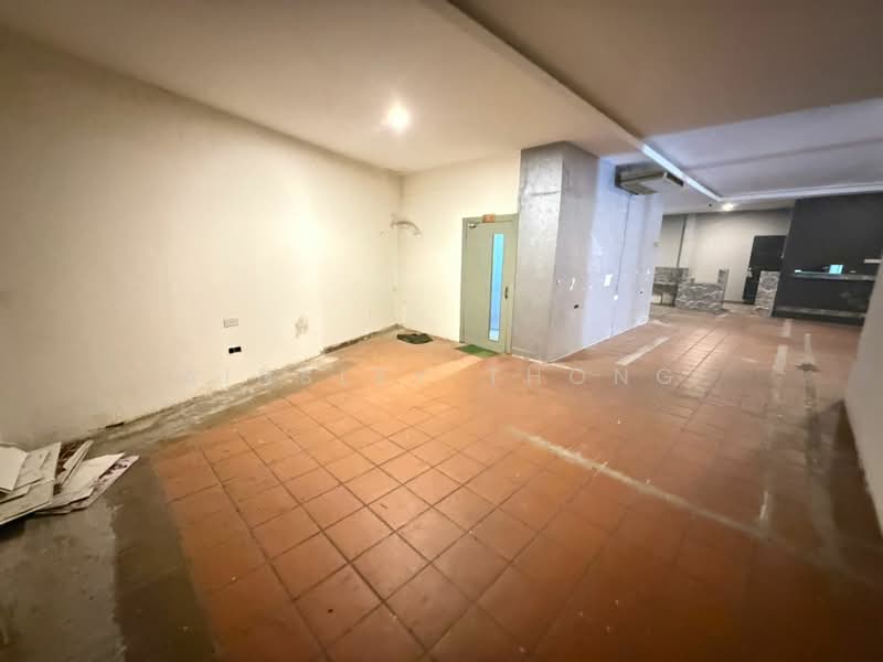 Commercial Bungalow for Rent in Gunung Rapat (Ipoh) - Ainsley Thong - Entrance - PropertyGuru.com.my