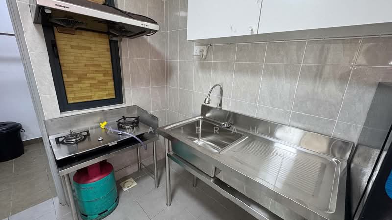 Condominium for Rent at Vista Bangi - Hawa Ibrahim - Kitchen - PropertyGuru.com.my