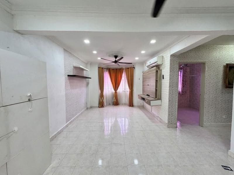Apartment for Sale at Pangsapuri Carlina - Wan Mujahid - Living Room - PropertyGuru.com.my