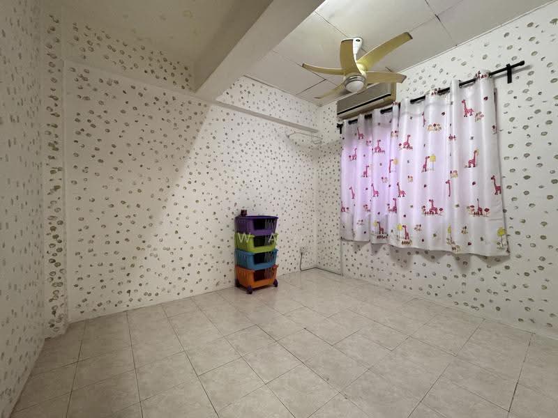 Apartment for Sale at Pangsapuri Carlina - Wan Mujahid - Bedroom - PropertyGuru.com.my