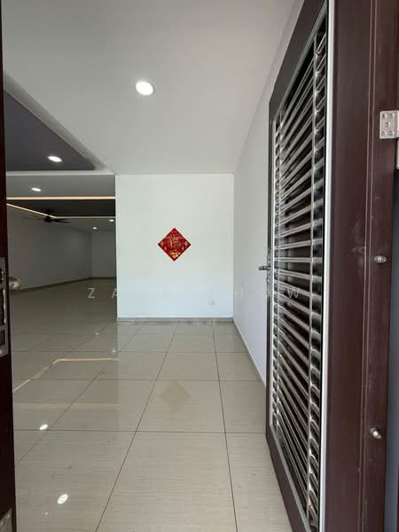 2-storey Terraced House for Sale in Taman Puteri Wangsa (Ulu Tiram) - Zack Chow - Entrance - PropertyGuru.com.my