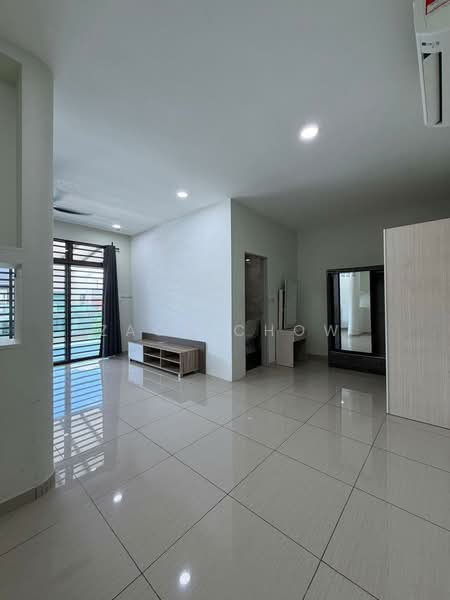 2-storey Terraced House for Sale in Taman Puteri Wangsa (Ulu Tiram) - Zack Chow - Living Room - PropertyGuru.com.my
