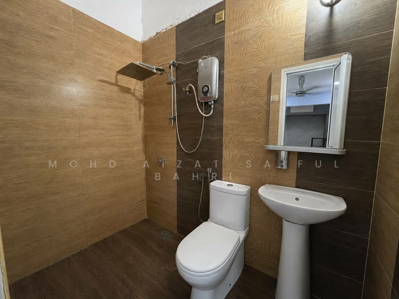 Rumah Teres 1.5 Tingkat untuk Dijual di Usj 2 (Subang Jaya) - Mohd Aizat Saiful Bahri - Bathroom - PropertyGuru.com.my