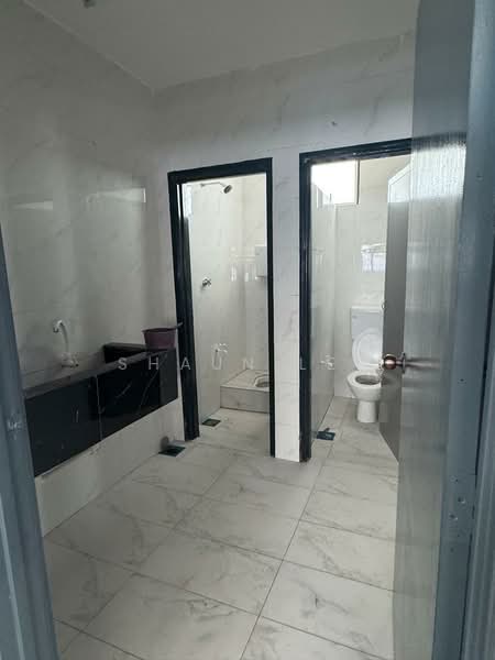 Kilang untuk Disewa di Bukit Kemuning (Shah Alam) - Shaun Lee - Bathroom - PropertyGuru.com.my