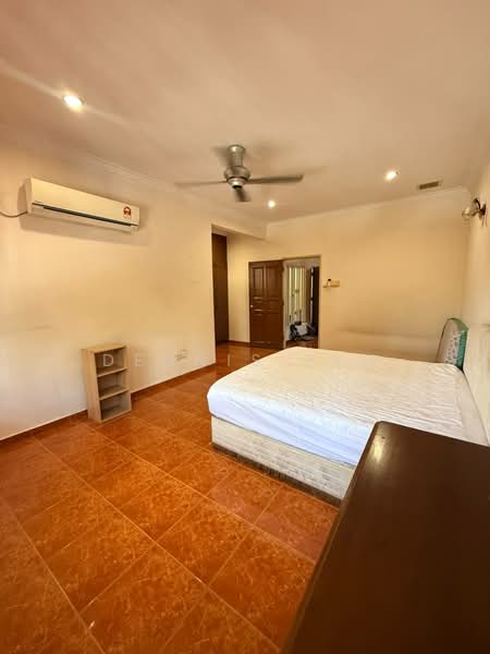 Rumah Teres 2 Tingkat untuk Disewa di Bandar Baru Permas Jaya (Permas Jaya) - Dennis Peh - Bedroom - PropertyGuru.com.my