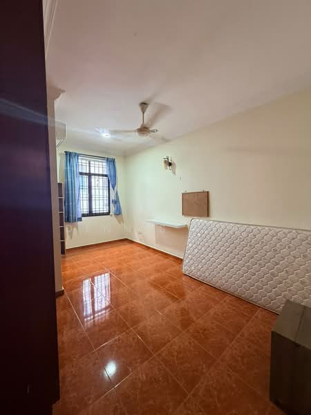 Rumah Teres 2 Tingkat untuk Disewa di Bandar Baru Permas Jaya (Permas Jaya) - Dennis Peh - Bedroom - PropertyGuru.com.my