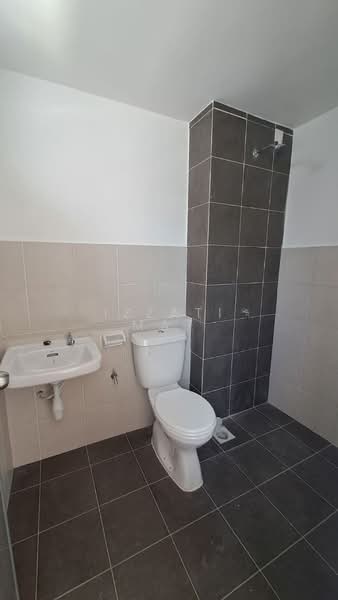 Rumah Teres untuk Disewa di Sepang (Selangor) - Izzati Mat - Bathroom - PropertyGuru.com.my