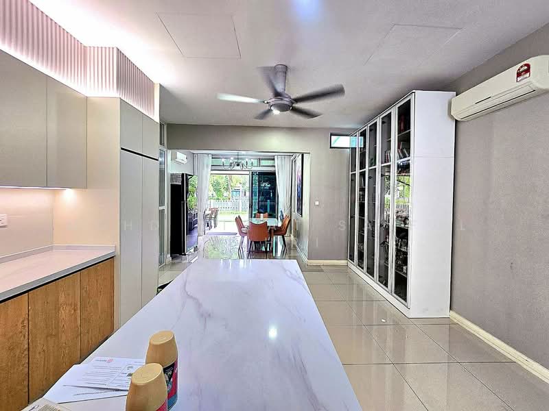 2-storey Terraced House for Sale in Cyberjaya (Selangor) - Mohd Aizat Saiful Bahri - Kitchen - PropertyGuru.com.my