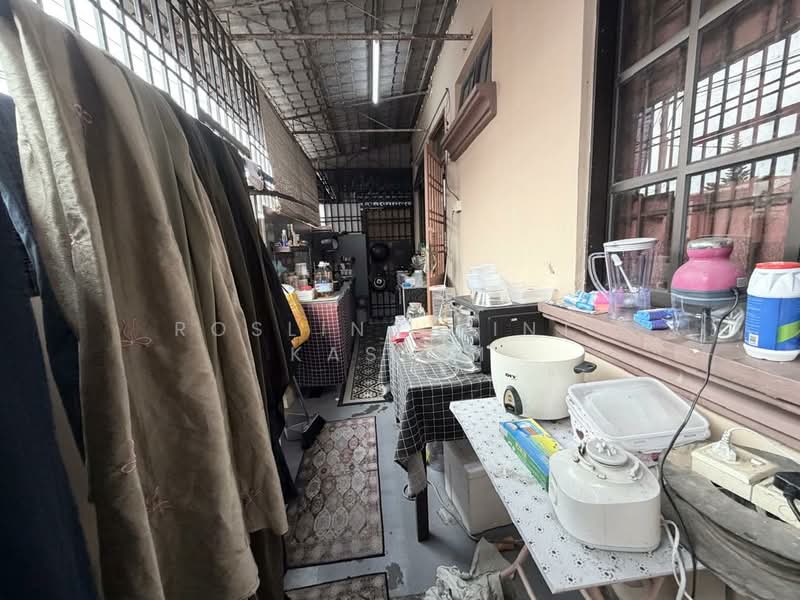 1.5-storey Terraced House for Sale in Taman Pelangi Indah (Ulu Tiram) - Roslina Binti Kassim - Exterior - PropertyGuru.com.my