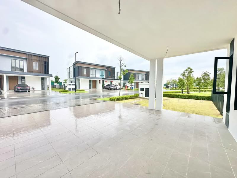 Semi-Detached House for Sale in Telok Panglima Garang (Selangor) - Zarema Kulbuzheva - Exterior - PropertyGuru.com.my