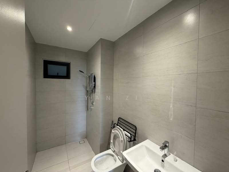 Service Residence for Rent at Residensi Ava @ Kiara Bay - Yan Zi - Bathroom - PropertyGuru.com.my