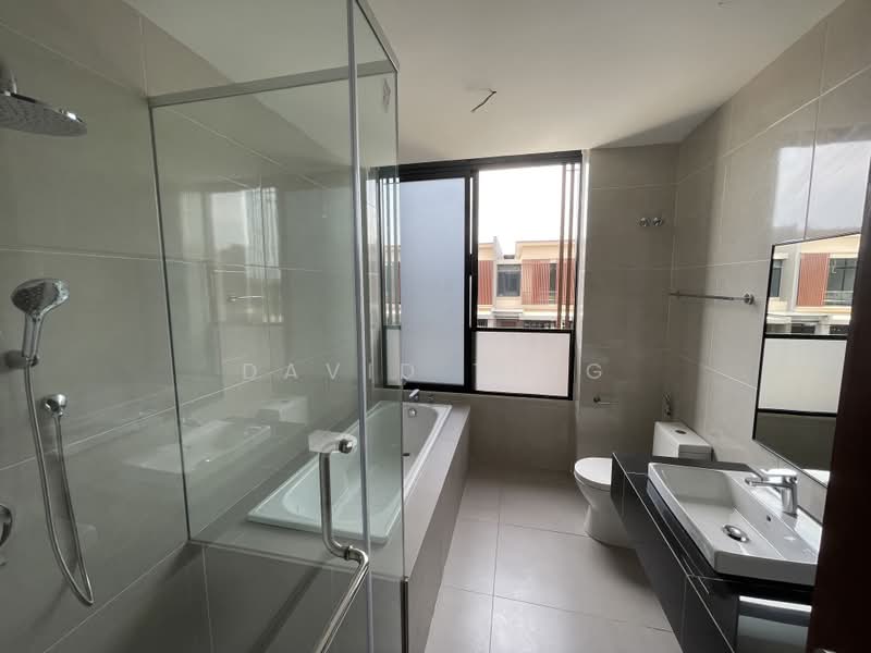 2-storey Terraced House for Sale in Puteri Harbour (Iskandar Puteri (Nusajaya)) - David Ting - Bathroom - PropertyGuru.com.my