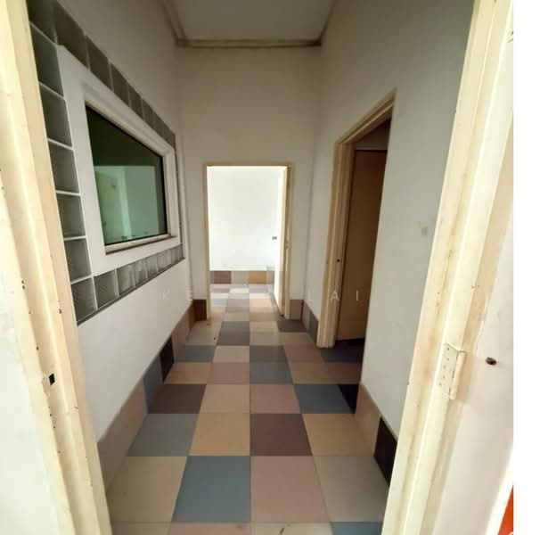 Office for Rent in Bandar Seri Putra (Bangi) - Kenny Lai - Corridor - PropertyGuru.com.my