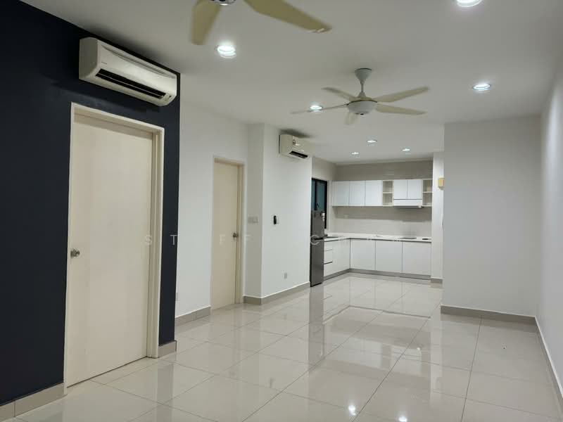 Servis Apartment untuk Dijual di Hedgeford 10 Residences - Steffi Chan - Kitchen - PropertyGuru.com.my