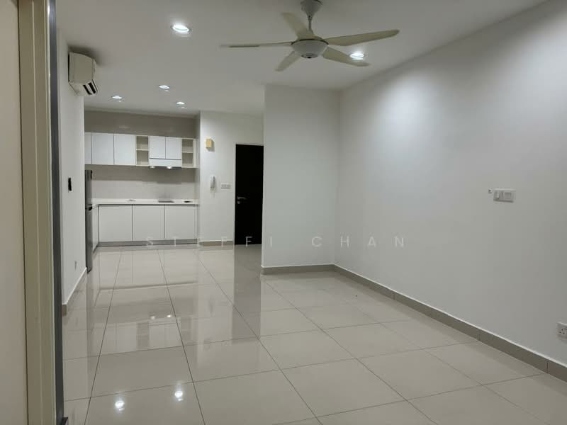 Servis Apartment untuk Dijual di Hedgeford 10 Residences - Steffi Chan - Kitchen - PropertyGuru.com.my