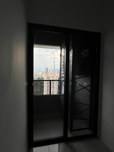 Servis Apartment untuk Disewa di Est8 - Olivia Tan - Balcony - PropertyGuru.com.my