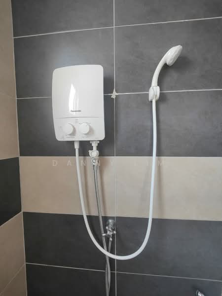 Kondominium untuk Disewa di Edge 360 - Danny Lim - Bathroom - PropertyGuru.com.my