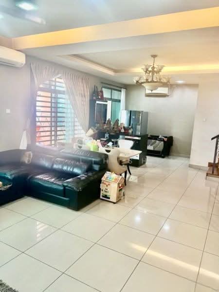 Cluster House for Sale in Austin Heights (Tebrau) - Ong Lih Shyan - Living Room - PropertyGuru.com.my
