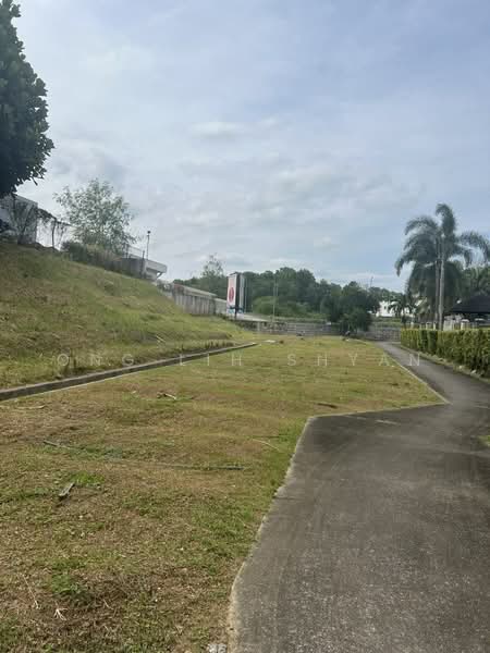 Cluster House for Sale in Austin Heights (Tebrau) - Ong Lih Shyan - Exterior - PropertyGuru.com.my