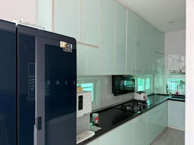 Rumah Kluster untuk Dijual di Taman Mount Austin (Tebrau) - Sally Zi Wei - Kitchen - PropertyGuru.com.my
