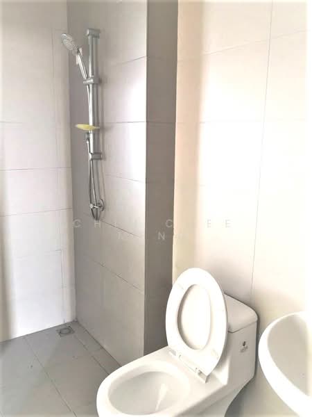 Kondominium untuk Dijual di Casa Green Condominium - Chin Chee Meng - Bathroom - PropertyGuru.com.my