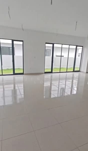 Rumah Berkembar untuk Disewa di Seksyen U17 (Shah Alam) - Jenson Low - Living Room - PropertyGuru.com.my