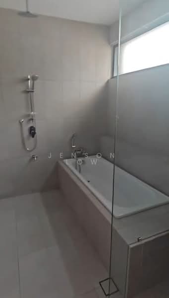 Rumah Berkembar untuk Disewa di Seksyen U17 (Shah Alam) - Jenson Low - Bathroom - PropertyGuru.com.my