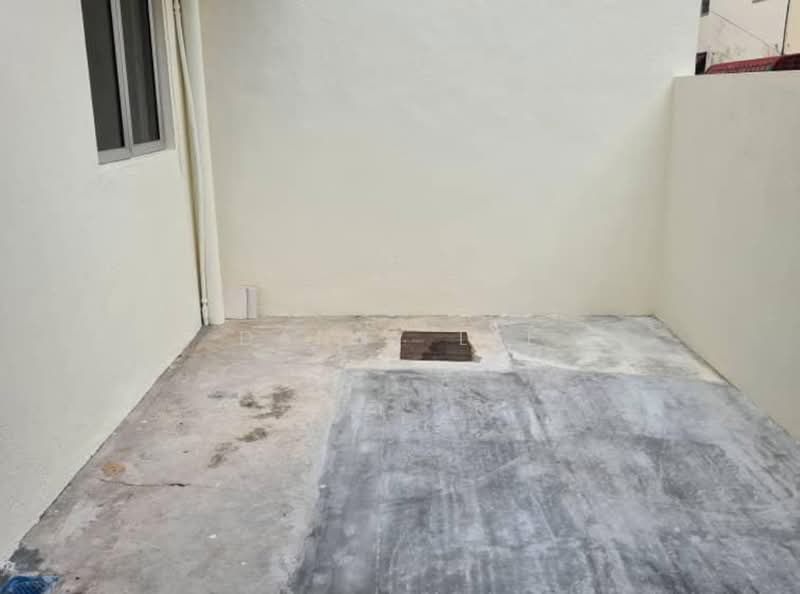Rumah Teres 2 Tingkat untuk Dijual di Bandar Putra Permai (Seri Kembangan) - Danny Lee - Exterior - PropertyGuru.com.my