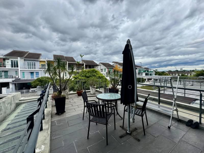 Rumah Teres untuk Dijual di Denai Alam (Shah Alam) - Fazie Noor - Balcony - PropertyGuru.com.my