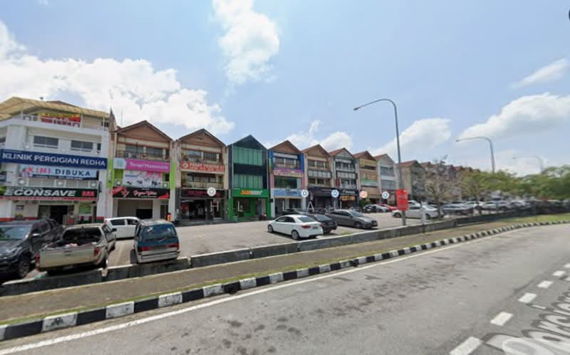 Shop for Rent in Bandar Putra Permai (Seri Kembangan) - HL Lau - Exterior - PropertyGuru.com.my
