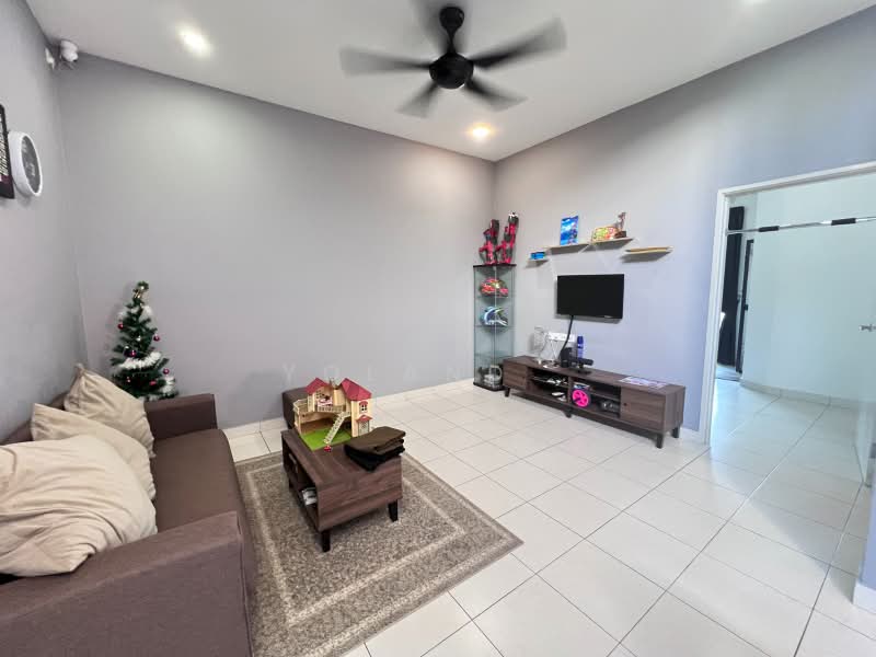 Rumah Teres 2 Tingkat untuk Disewa di Iskandar Puteri (Nusajaya) (Johor) - Yoland . - Living Room - PropertyGuru.com.my