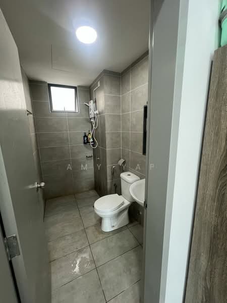 Service Residence for Sale at Mizumi Residences - Amy Yap - Bathroom - PropertyGuru.com.my