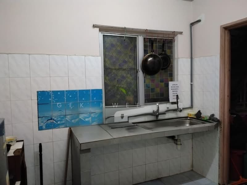 Service Residence for Sale at Brunsfield Riverview - Gek Hwee Teo - Kitchen - PropertyGuru.com.my