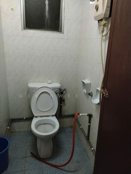 Service Residence for Sale at Brunsfield Riverview - Gek Hwee Teo - Bathroom - PropertyGuru.com.my