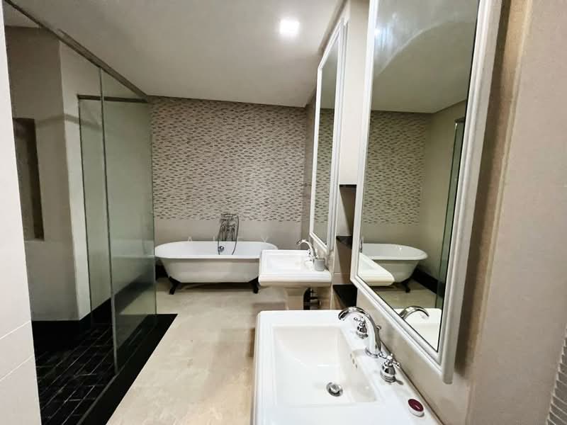 Kondominium untuk Disewa di Quayside Seafront Resort Condominiums - Alex Lim - Bathroom - PropertyGuru.com.my