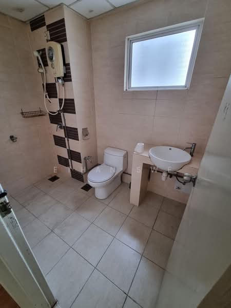 Condominium for Rent at Cova Suites - Ethan Swe - Bathroom - PropertyGuru.com.my