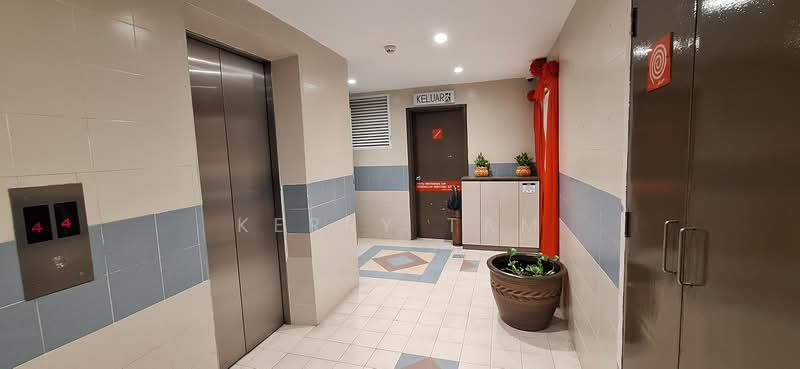 Office for Rent in Dataran Prima (Petaling Jaya) - Kerry Tam - Corridor - PropertyGuru.com.my
