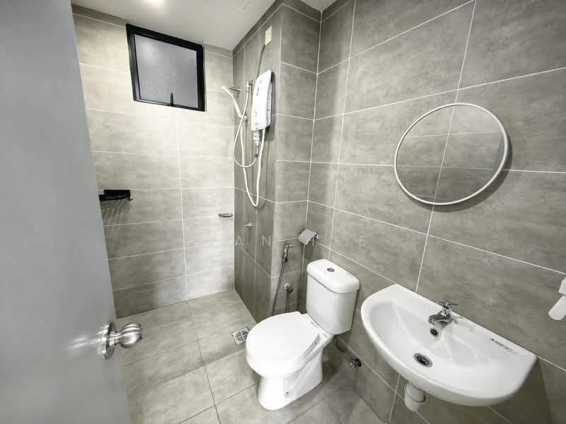 Condominium for Sale at Mizumi Residences - Ryan Tee - Bathroom - PropertyGuru.com.my
