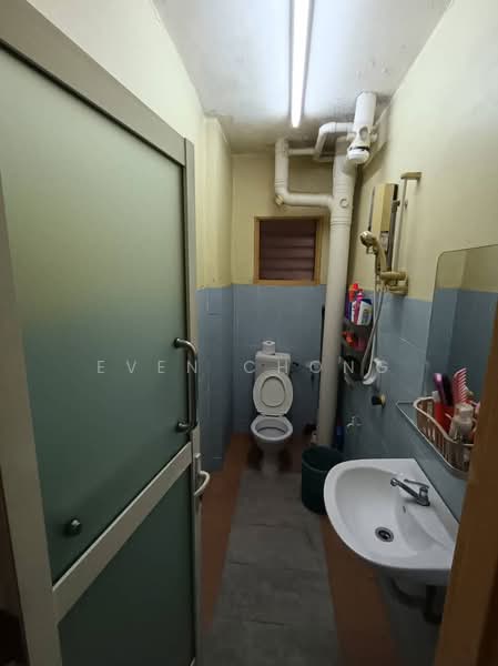 Pangsapuri untuk Dijual di Vista Lavender - Even Chong - Bathroom - PropertyGuru.com.my