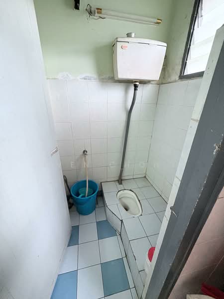 Pangsapuri untuk Dijual di Pangsapuri Suakasih - Even Chong - Bathroom - PropertyGuru.com.my