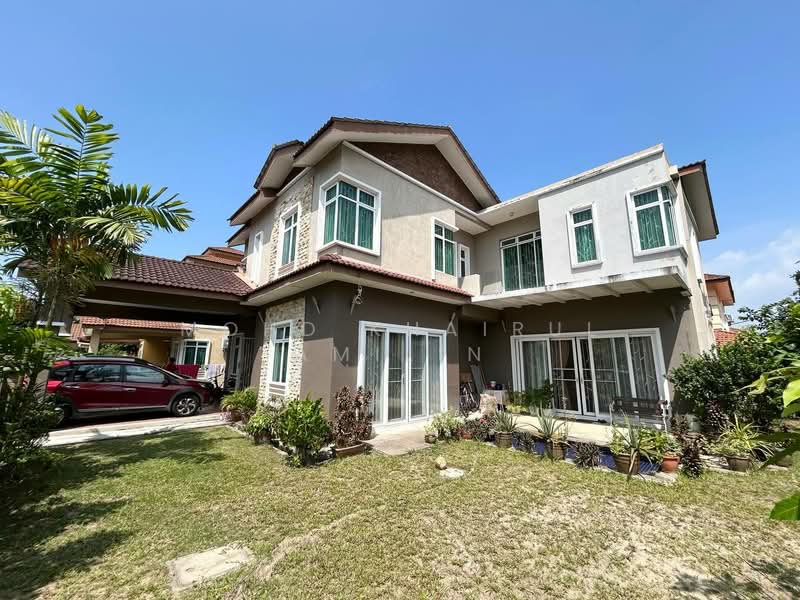Bungalow for Sale in Desa Pinggiran Putra (Dengkil) - Mohd Khairul Amilin - Exterior - PropertyGuru.com.my
