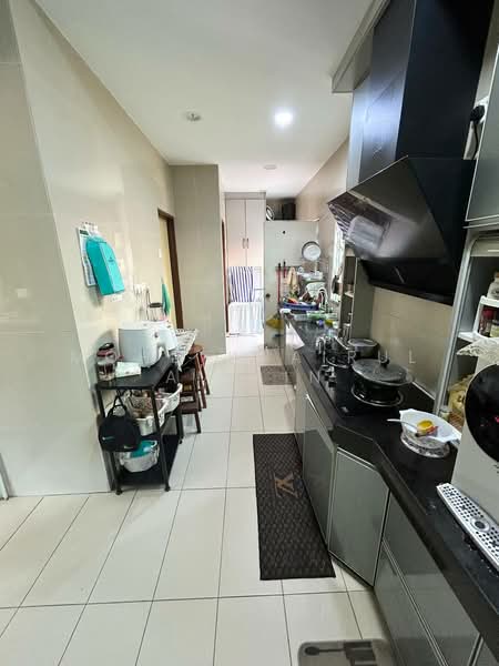 Bungalow for Sale in Desa Pinggiran Putra (Dengkil) - Mohd Khairul Amilin - Kitchen - PropertyGuru.com.my