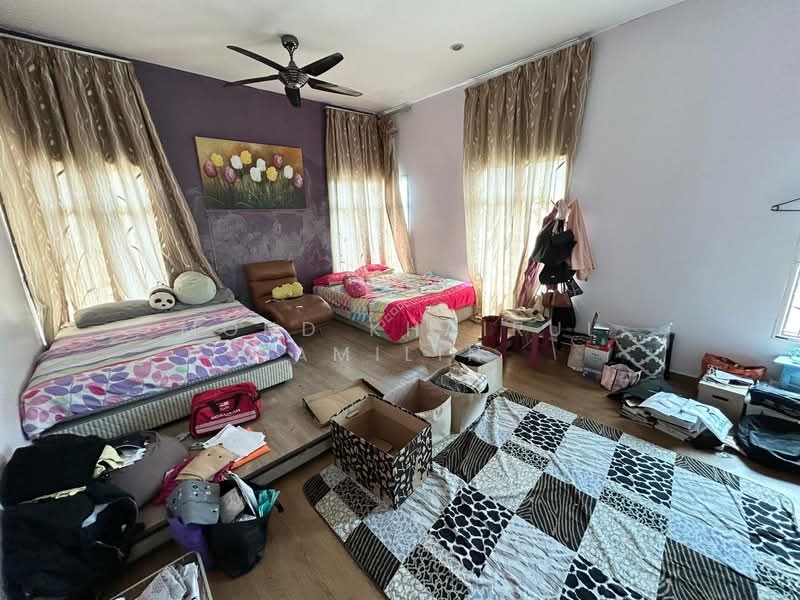 Bungalow for Sale in Desa Pinggiran Putra (Dengkil) - Mohd Khairul Amilin - Bedroom - PropertyGuru.com.my