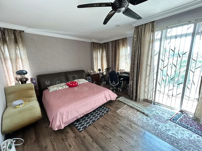Bungalow for Sale in Desa Pinggiran Putra (Dengkil) - Mohd Khairul Amilin - Bedroom - PropertyGuru.com.my
