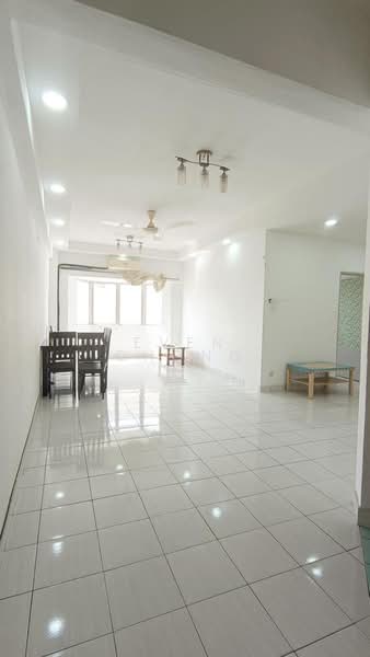 Service Residence for Sale at Serdang Skyvillas (Serdang Perdana) - Even Chong - Living Room - PropertyGuru.com.my