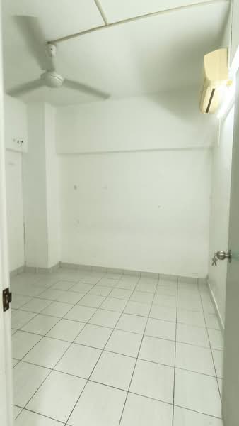 Service Residence for Sale at Serdang Skyvillas (Serdang Perdana) - Even Chong - Interior - PropertyGuru.com.my